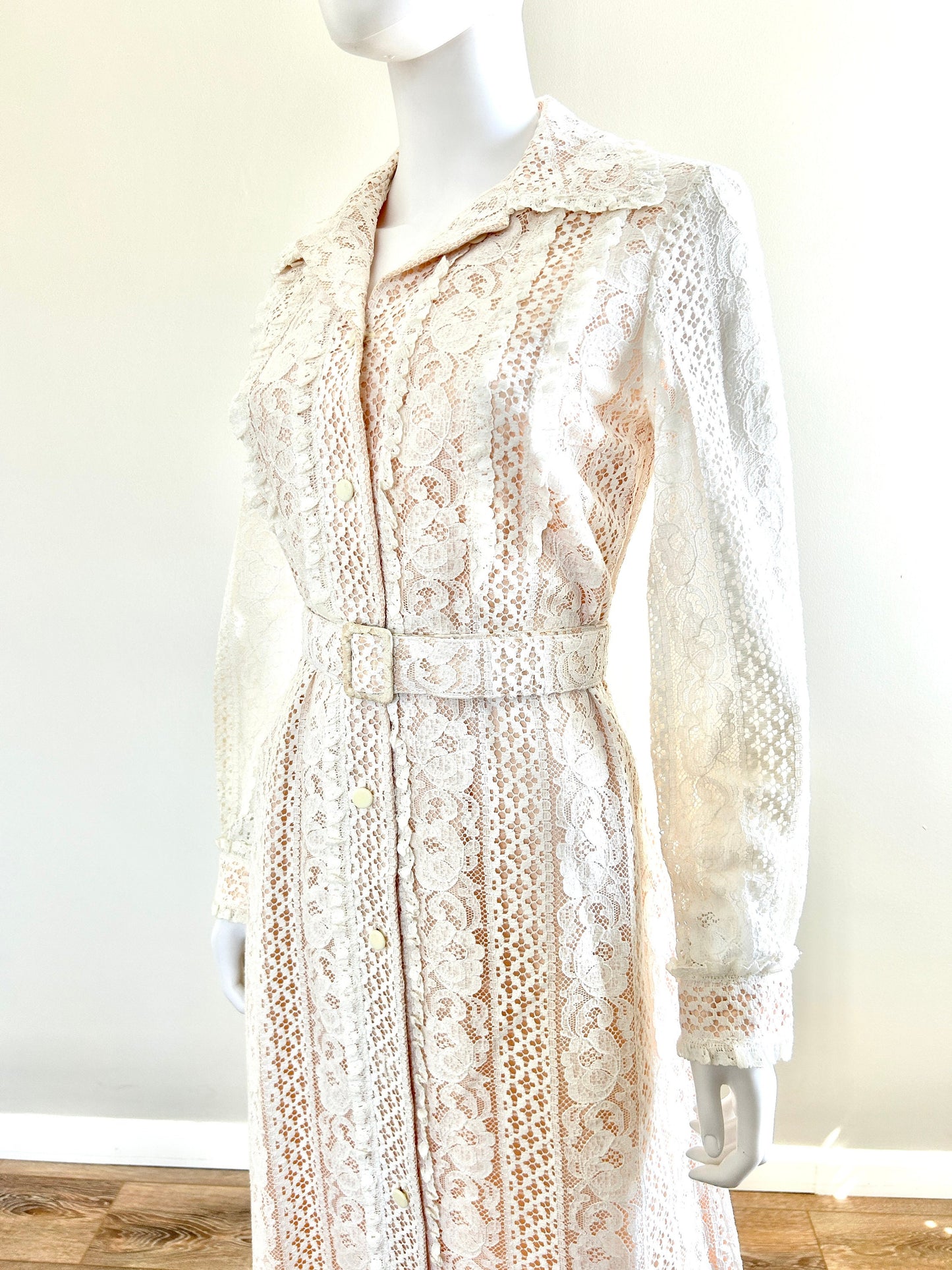 Vintage 1970s White Lace Maxi Dress /70s Retro Party Dress / Size S