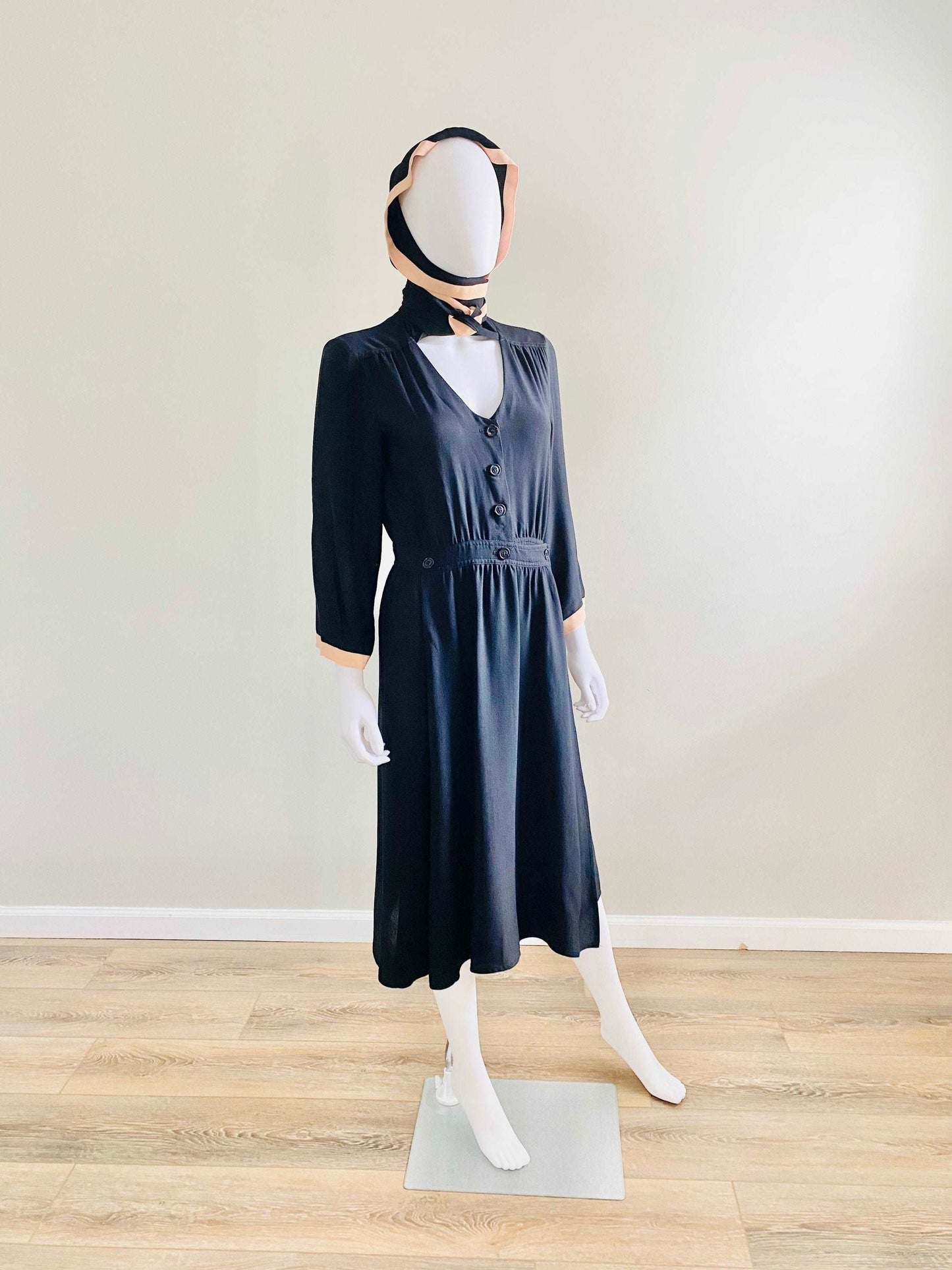 Vintage 1940s Hooded Rayon Crepe Black Dress / 1970s does 1940s convertible Albert Nipon Dress Size M L