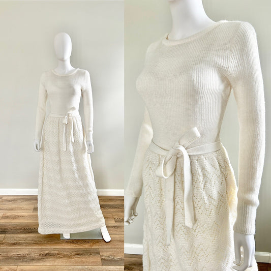 Vintage 1970s White Sweater Maxi Dress / 70s Molly Parnis dress / Size S M